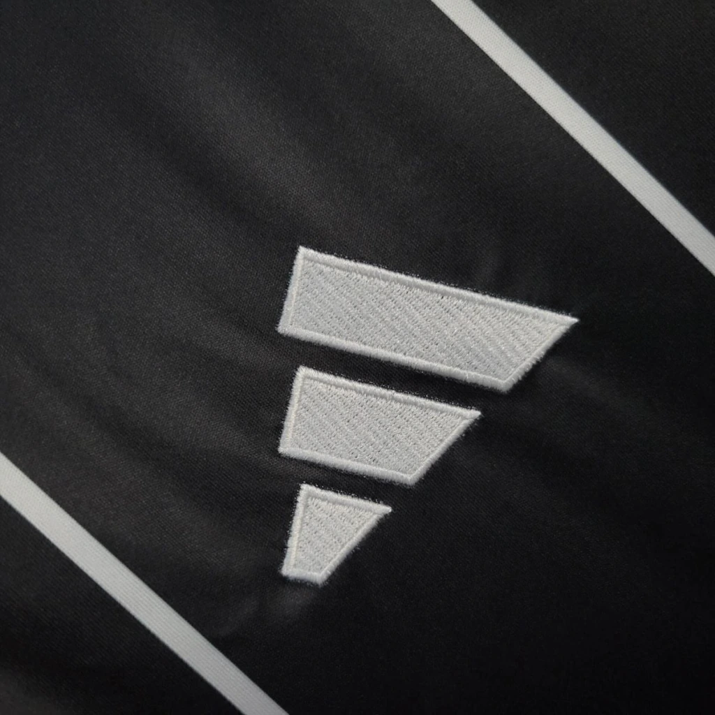 25/26 Eintracht Frankfurt Champions League Jersey — foto 4