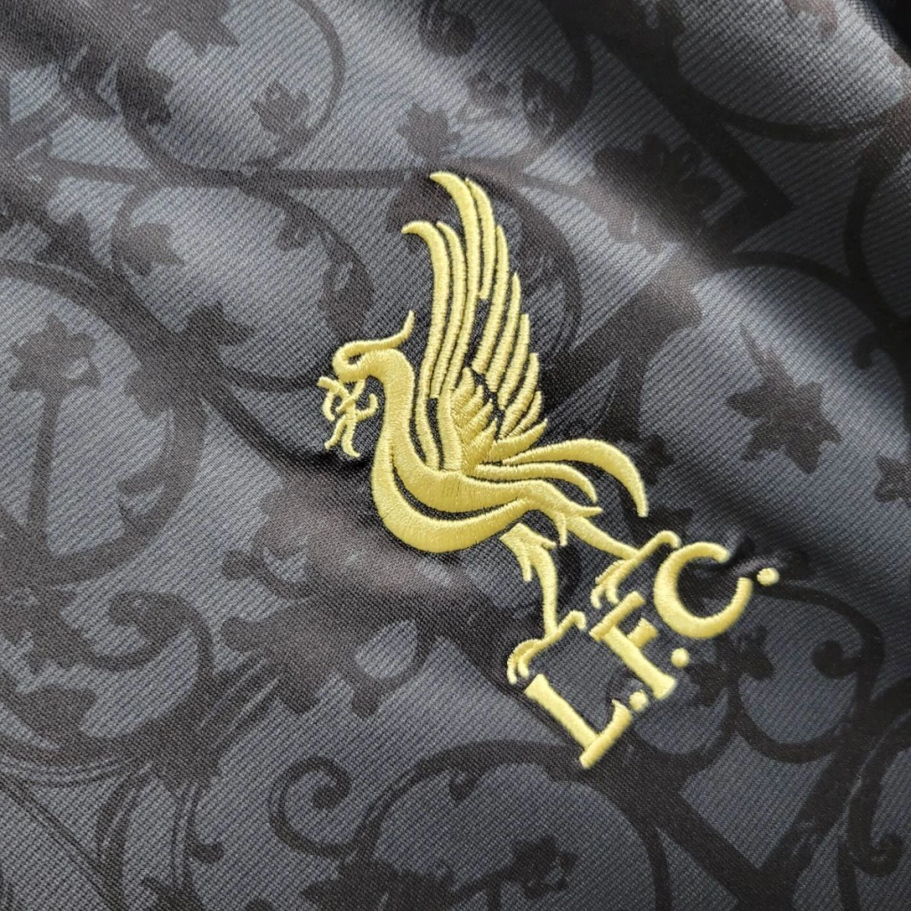 25/26 Liverpool Special Edition Black Jersey — foto 3