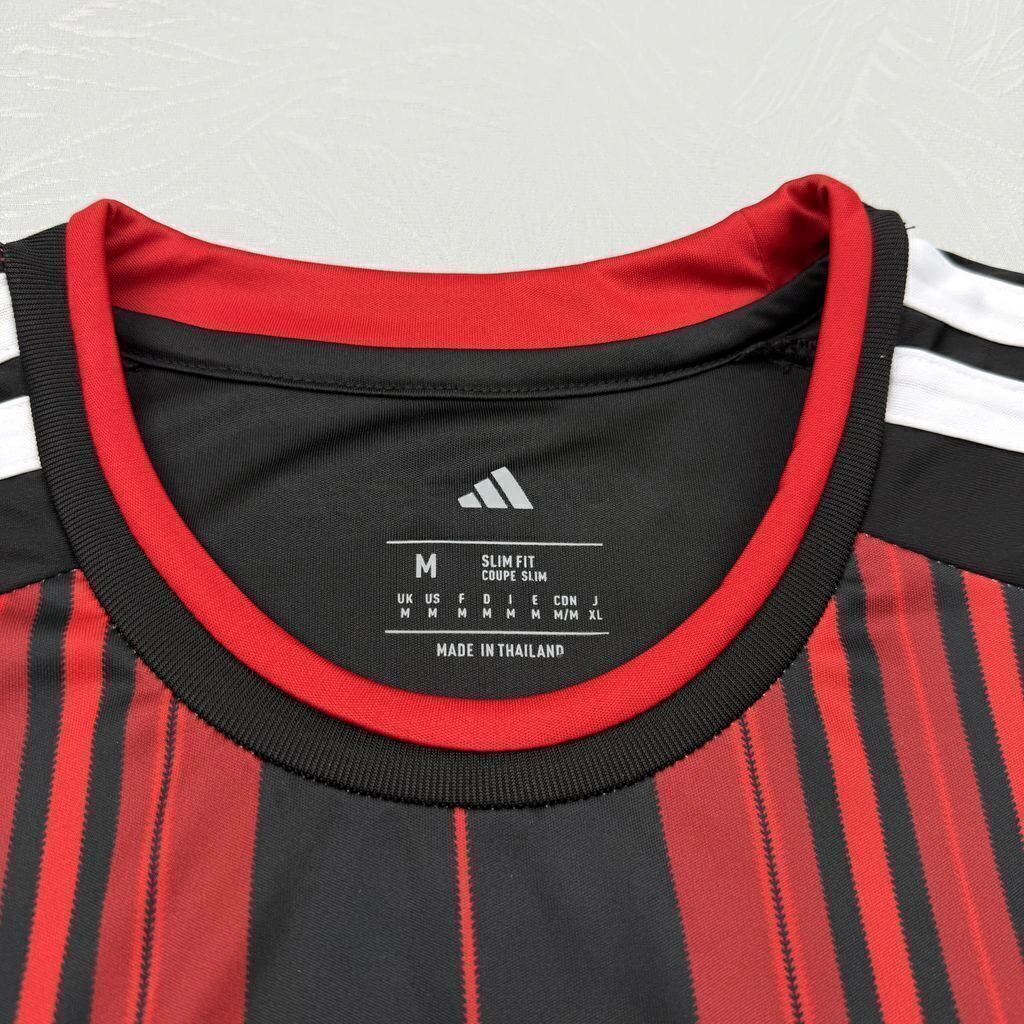 26/27 Eintracht Frankfurt Home Jersey — foto 5