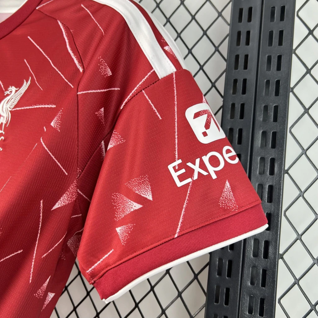 26/27 Liverpool Home Jersey — foto 4